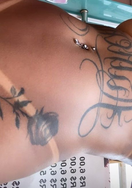 Photo nue de fuite OnlyFans de Amanda Sousa