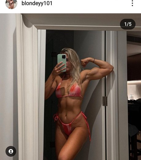 Photo nue de fuite OnlyFans de Blondeyy101