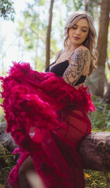 Photo nue de fuite OnlyFans de Cassidy June