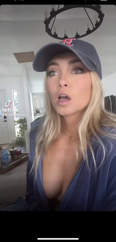 Photo nue de fuite OnlyFans de Hailey Ostrom