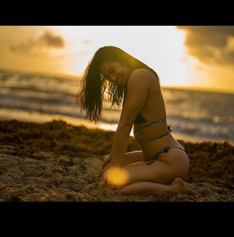 Photo nue de fuite OnlyFans de Jessie Kamea