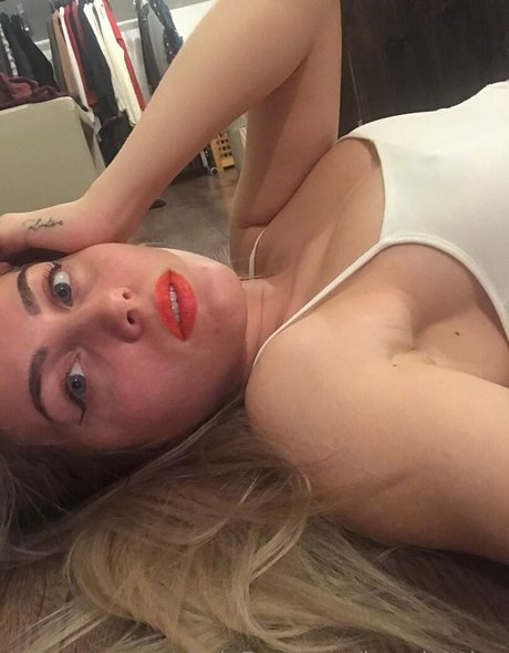 Photo nue de fuite OnlyFans de Lovekatrina