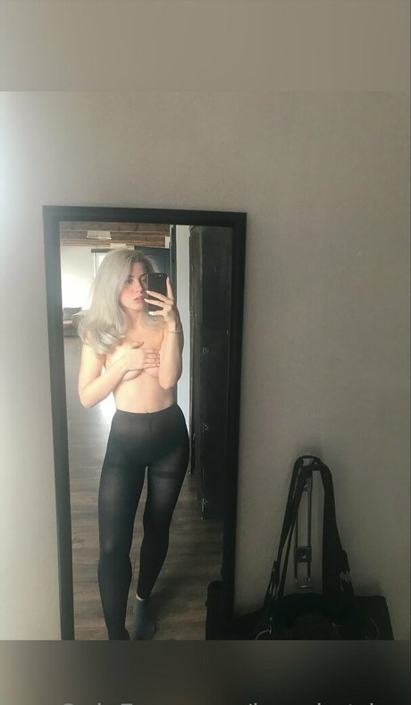 Photo nue de fuite OnlyFans de Lovekatrina