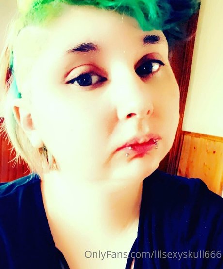 Photo nue de fuite OnlyFans de Skylar Rose Zombiez