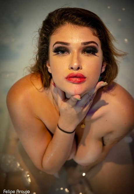 Photo nue de fuite OnlyFans de Pamviviani