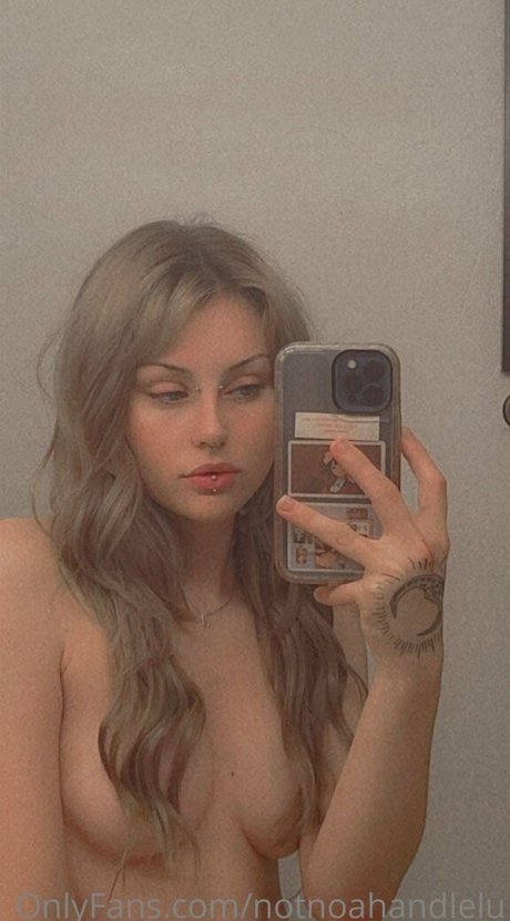 Photo nue de fuite OnlyFans de Notnoahandlelu