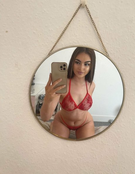 Photo nue de fuite OnlyFans de Lily Macsall