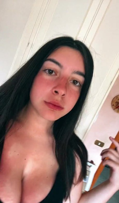 Photo nue de fuite OnlyFans de Vittoriarubeo