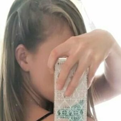 Photo nue de fuite OnlyFans de Chivette1232