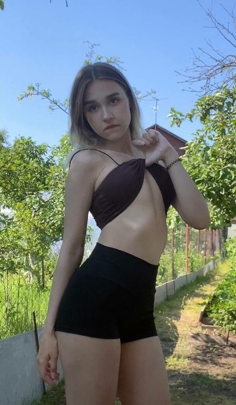 Photo nue de fuite OnlyFans de Dollhole  Grabfuck