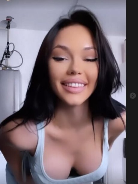 Photo nue de fuite OnlyFans de Rosalinda Bogdan