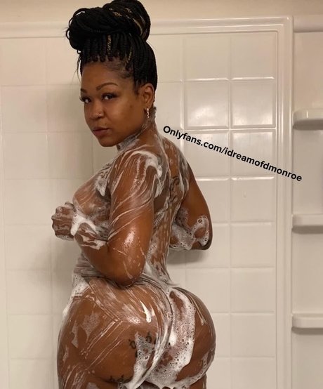 Photo nue de fuite OnlyFans de Diamond Monroe