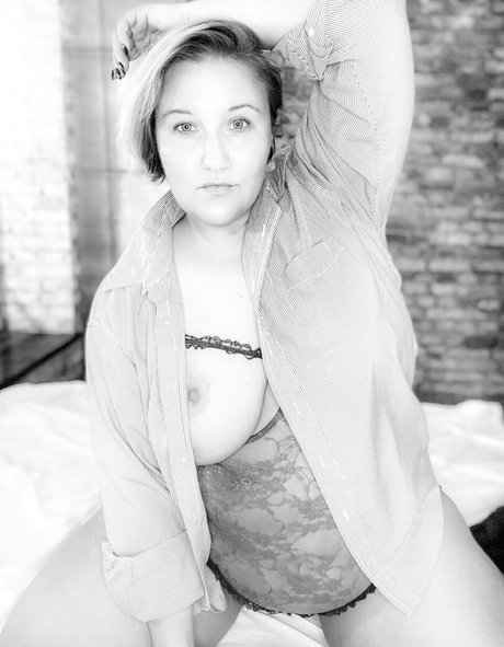 Photo nue de fuite OnlyFans de Paige Monroe