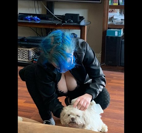 Photo nue de fuite OnlyFans de Thebluehexxx