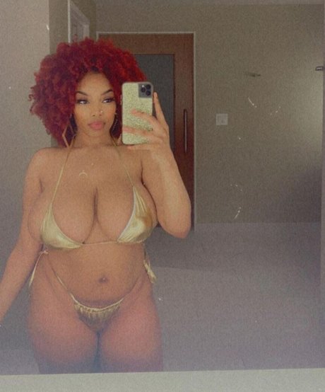 Photo nue de fuite OnlyFans de Damn Negrita