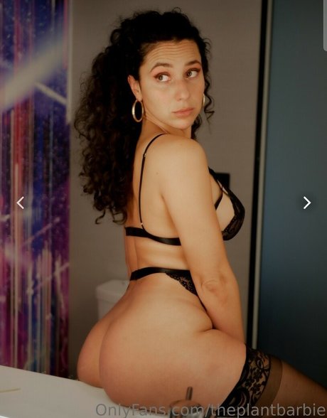 Photo nue de fuite OnlyFans de Theplantbarbie