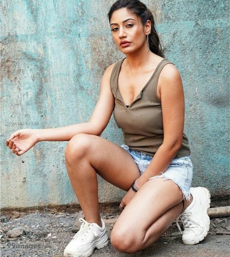 Photo nue de fuite OnlyFans de Surbhi Chandna