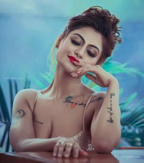 Photo nue de fuite OnlyFans de Suhaani Laskar