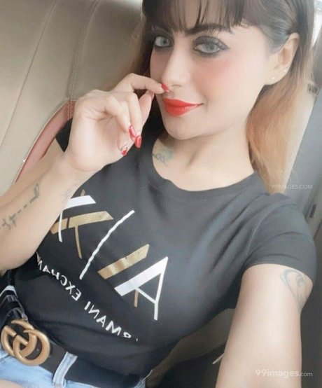 Photo nue de fuite OnlyFans de Suhaani Laskar