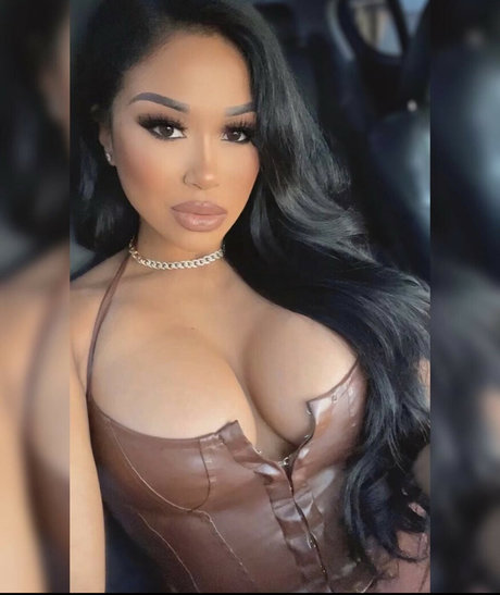 Photo nue de fuite OnlyFans de Rizadoll