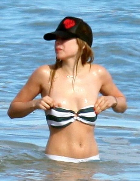Photo nue de fuite OnlyFans de Avril Levigne