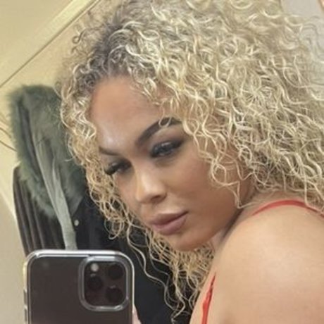 Photo nue de fuite OnlyFans de Bluxx