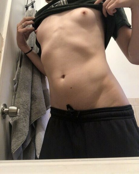 Photo nue de fuite OnlyFans de Autoautophilia