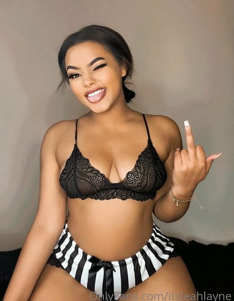 Photo nue de fuite OnlyFans de Leah Layne