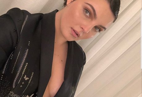 Photo nue de fuite OnlyFans de Camren Bicondova