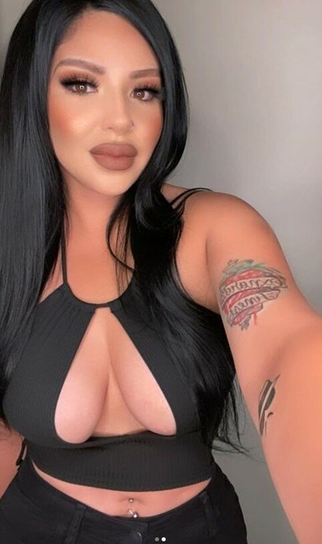 Photo nue de fuite OnlyFans de Champagne Chronicles