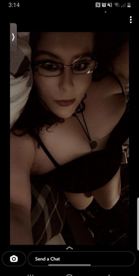 Photo nue de fuite OnlyFans de Angharad Gill