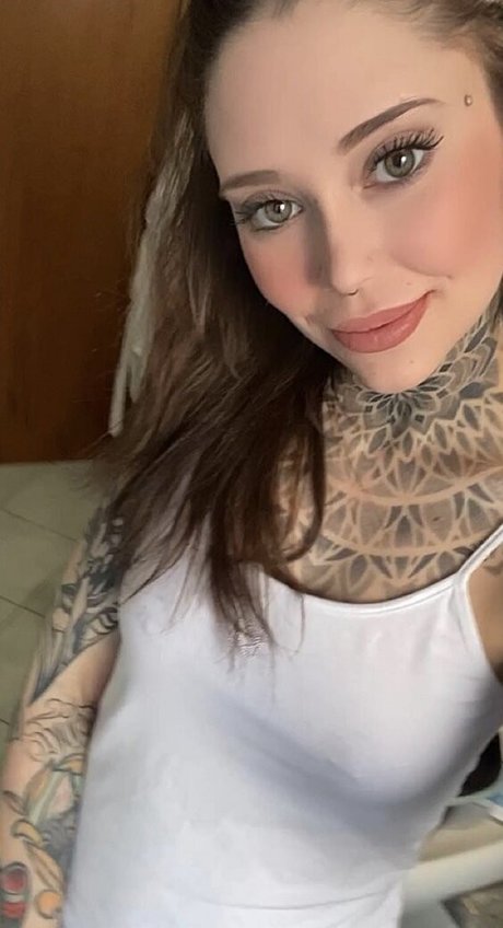 Photo nue de fuite OnlyFans de Eleperuffo