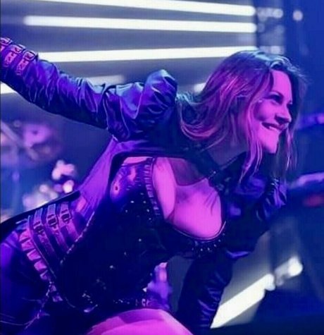 Photo nue de fuite OnlyFans de Womenmetal