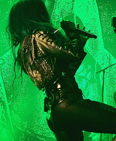 Photo nue de fuite OnlyFans de Womenmetal