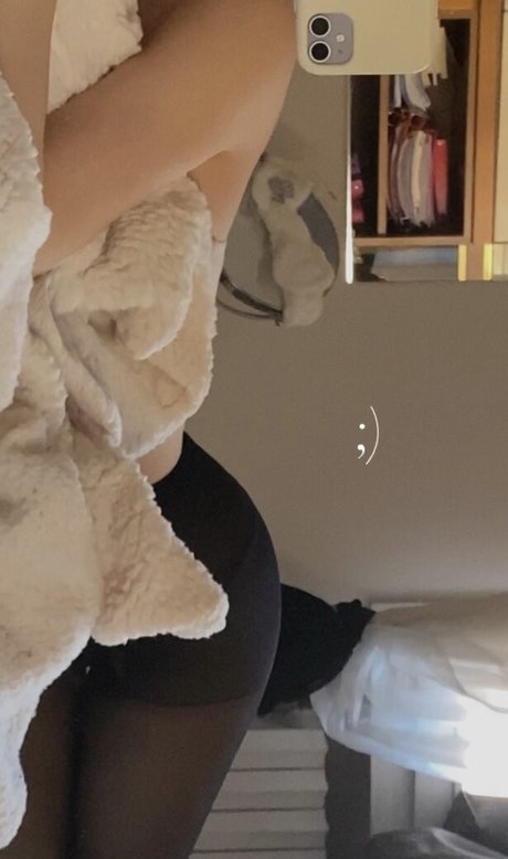 Photo nue de fuite OnlyFans de Lalumi