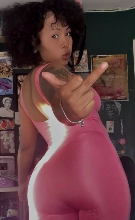 Photo nue de fuite OnlyFans de Frankiewebp