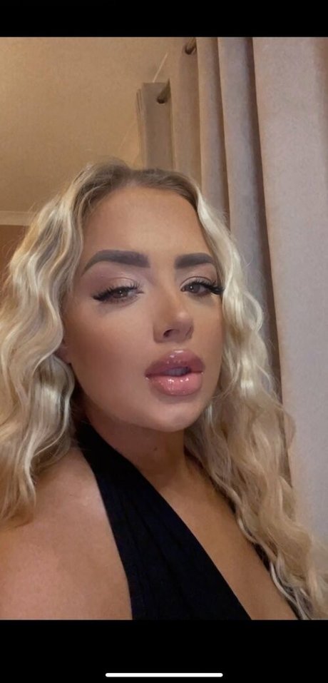 Photo nue de fuite OnlyFans de Leonie Tongue