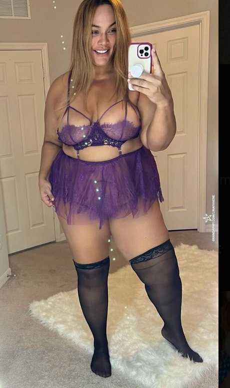 Photo nue de fuite OnlyFans de Lina Fanene