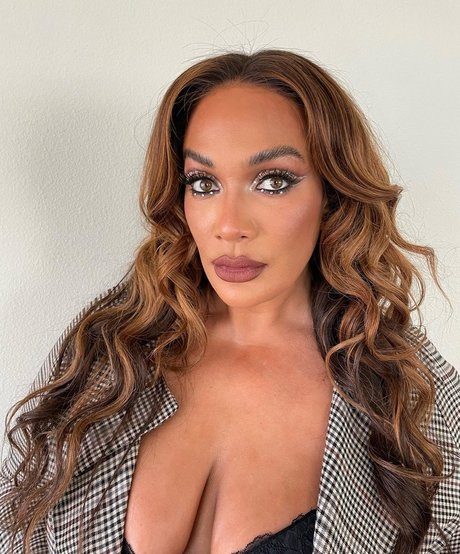 Photo nue de fuite OnlyFans de Lina Fanene