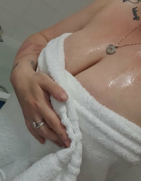 Photo nue de fuite OnlyFans de She S Selling Nudes