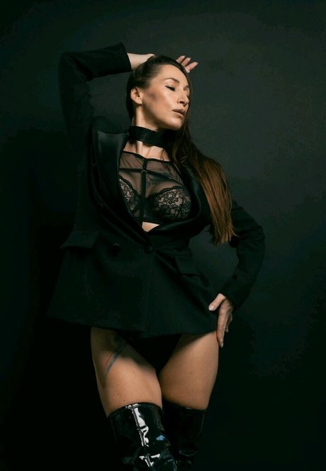 Photo nue de fuite OnlyFans de Saska Omeragic
