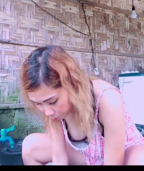 Photo nue de fuite OnlyFans de Lhyn Ghee Tv