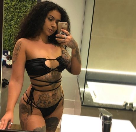 Photo nue de fuite OnlyFans de Kristen Kihara