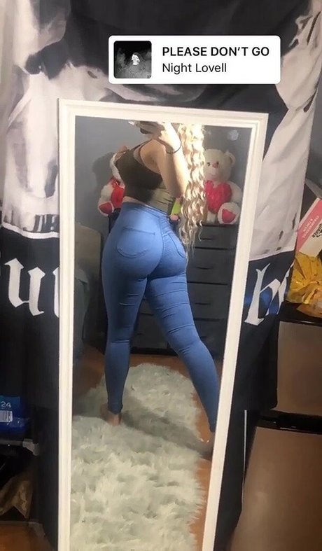 Photo nue de fuite OnlyFans de Ajellyy