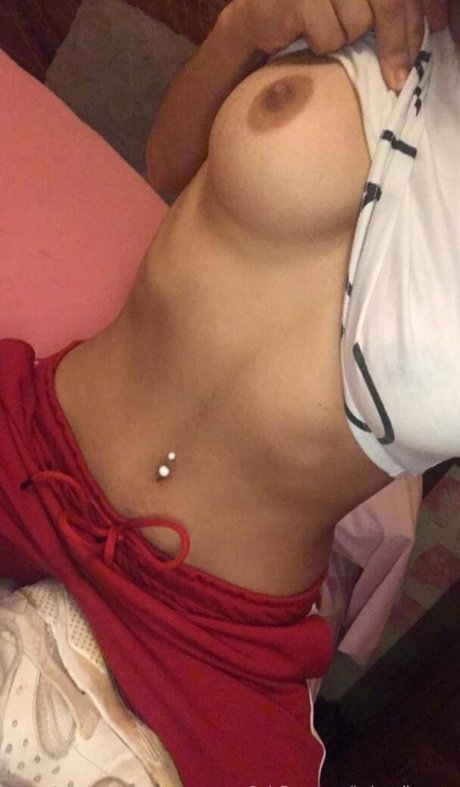 Photo nue de fuite OnlyFans de Babyrollsroyce69