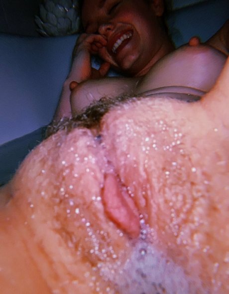 Ellahughesxxx