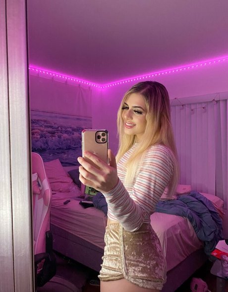 Photo nue de fuite OnlyFans de Nikkibebe
