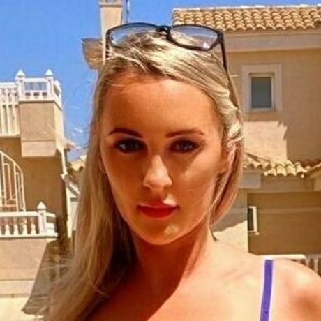 Photo nue de fuite OnlyFans de Sexaddict69