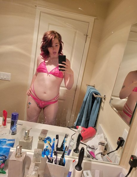 Photo nue de fuite OnlyFans de Alex Todoroki