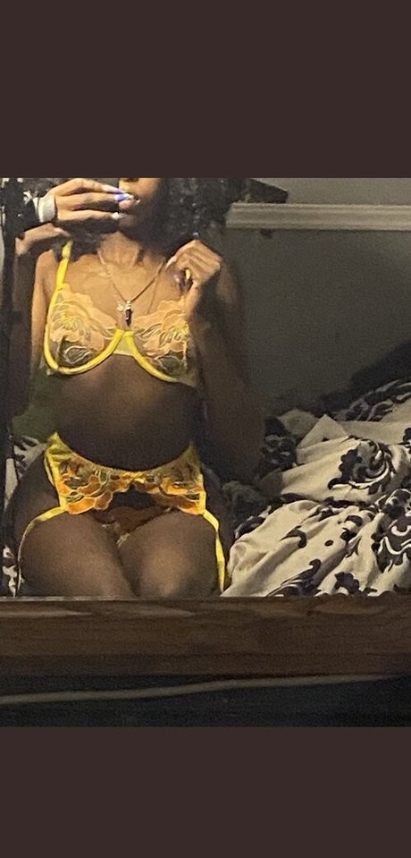 Photo nue de fuite OnlyFans de Freakazoidinatl
